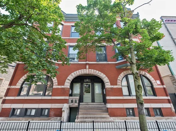 (undisclosed Address), Chicago, IL 60657