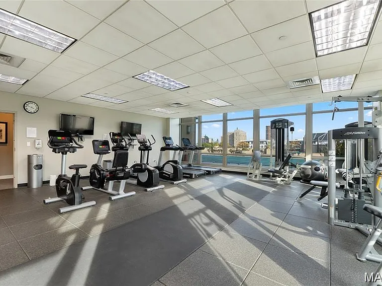 4909 Laclede Ave #1404 — Photo 30