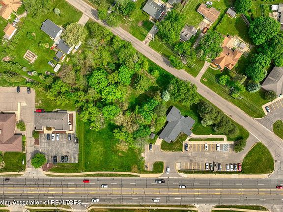 2nd image of 6142 W Saginaw Hwy