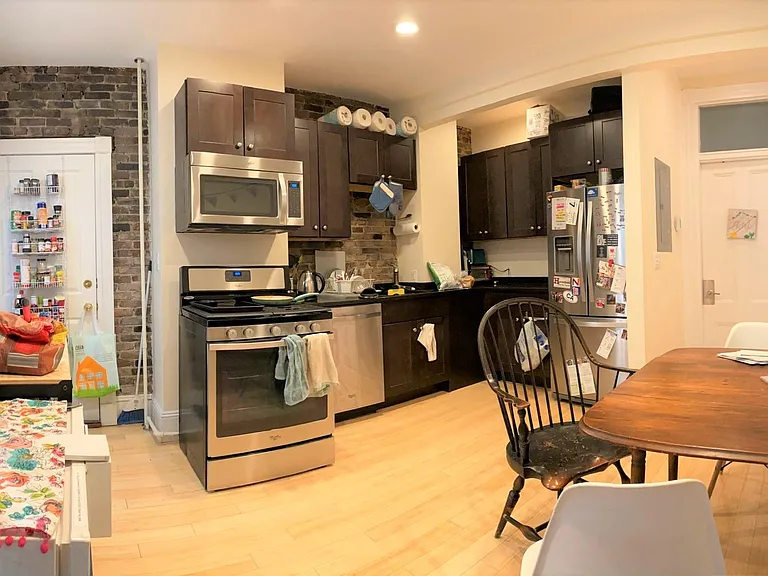 322 Western Ave — Photo 7