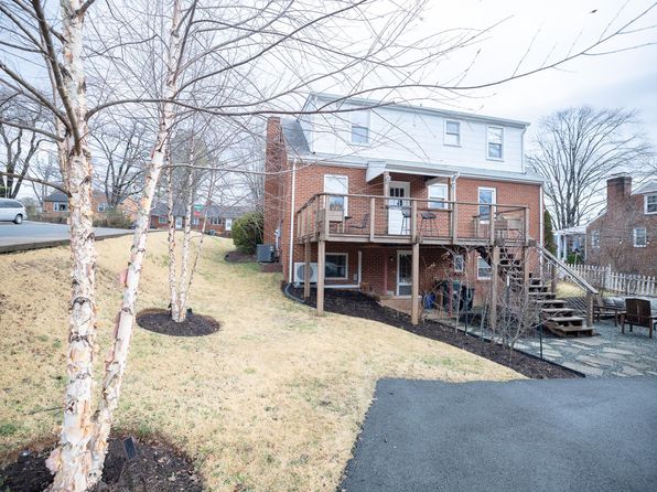 1210 Mowbray Pl