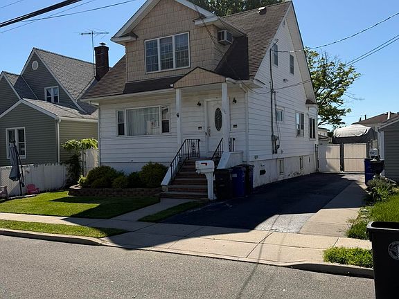 2nd image of 130 Driggs St