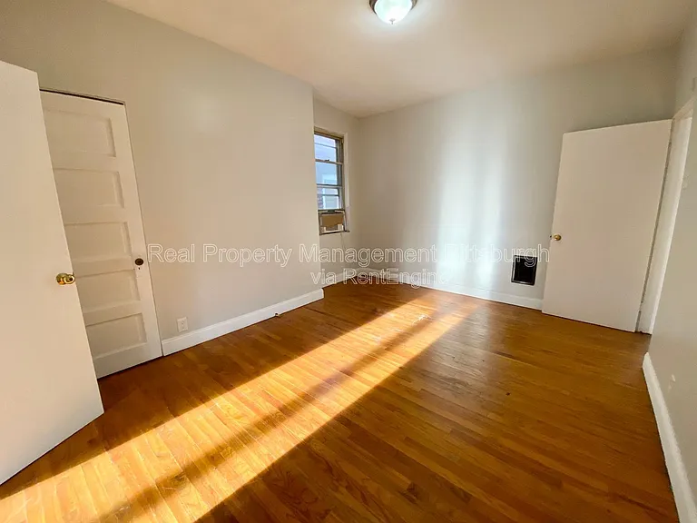 825 Collins St #2 — Photo 11