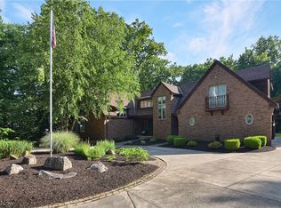 6565 Tulip Trl, Independence, OH 44131