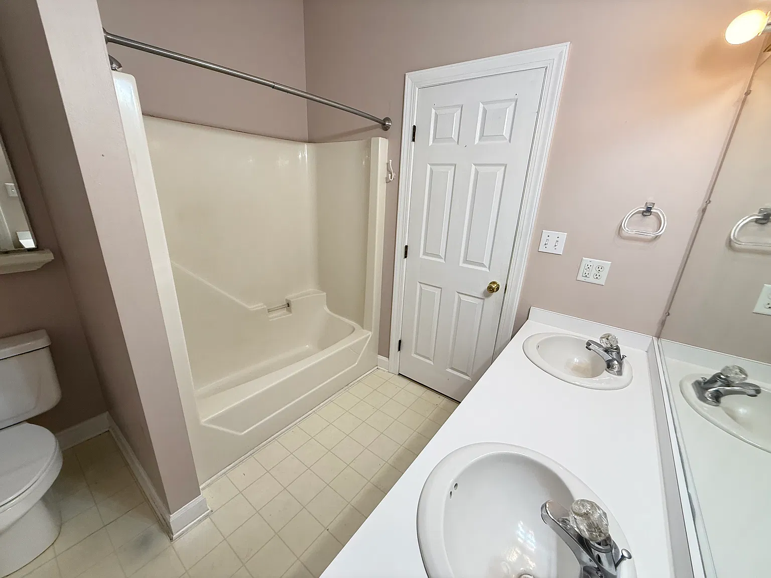2 bed, 900 sqft, $1,000 — Photo 2