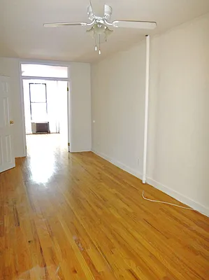 Rented by Paley Management | media 21