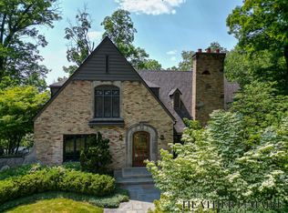 5 Park Hills Dr SE, Grand Rapids, MI 49506