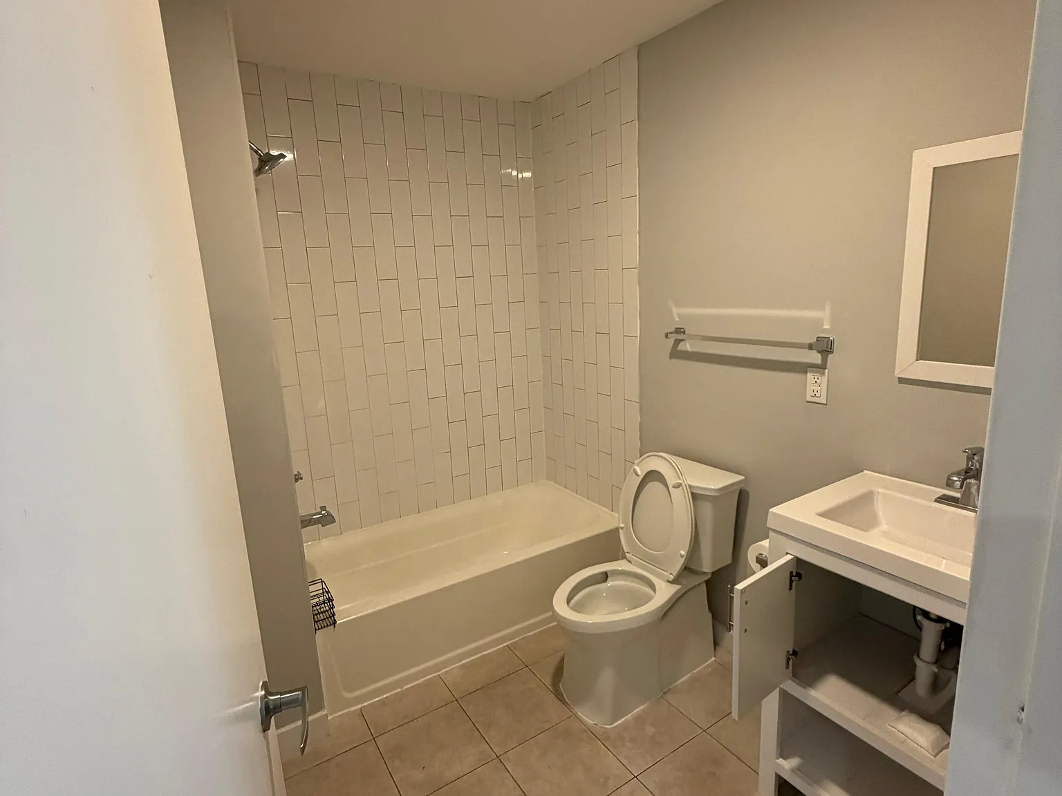 1 bed, 2172 sqft, $1,413 — Photo 3
