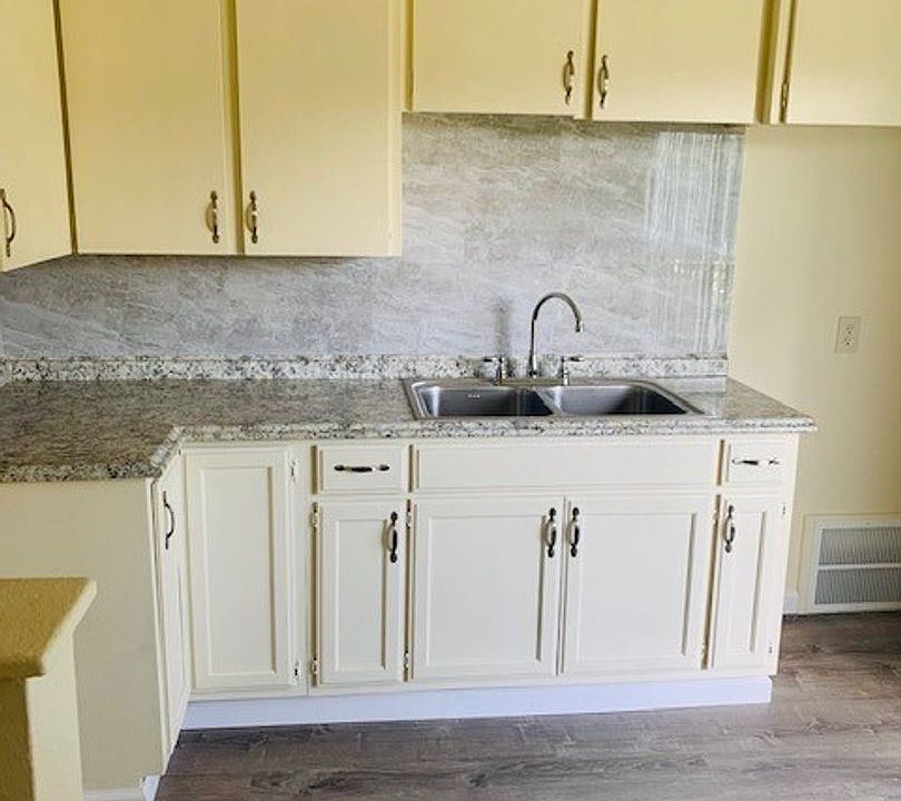 1st image of 3923 Gibraltar Ave APT 8