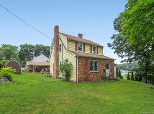 80 Wolfe Ave, Beacon Falls, CT 06403