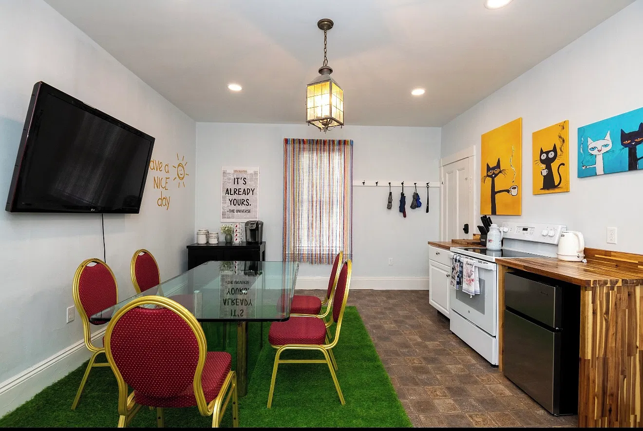 2 bed, 950 sqft, $3,500 — Photo 4