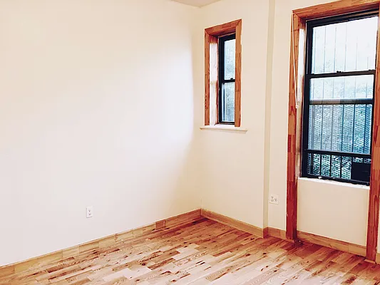 Rented by Compass | media 7