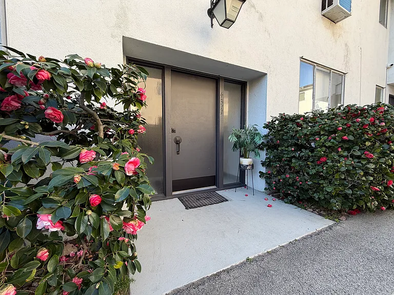 4307 Cedros Ave #4311-2 — Photo 14