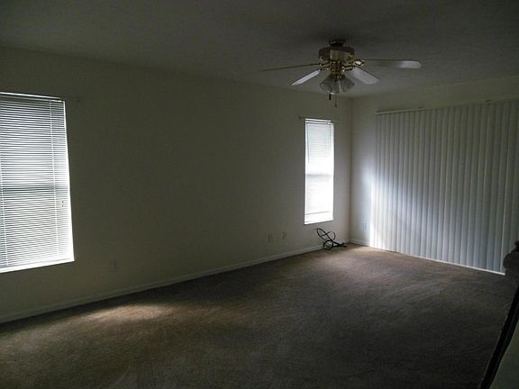 3rd image of 3447 SE Hart Cir