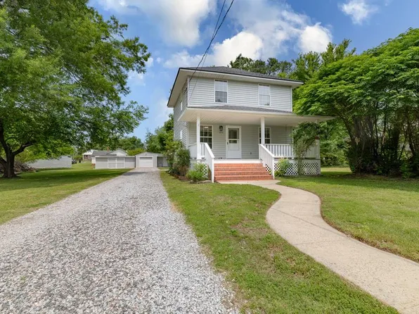 1820 10th St, Victoria, VA 23974