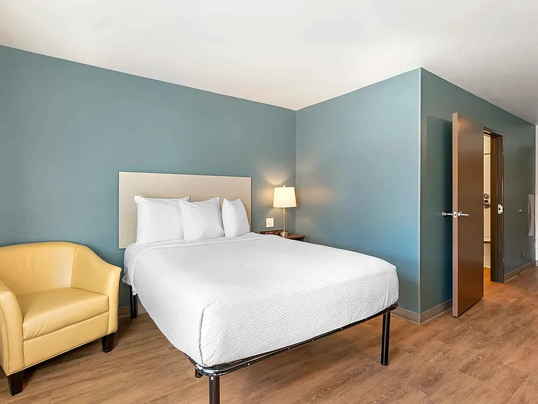 Studio Suite - 1 Queen Bed