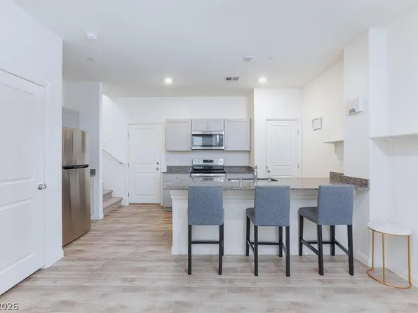 4145 Lunar Canyon Ave, North Las Vegas, NV 89084