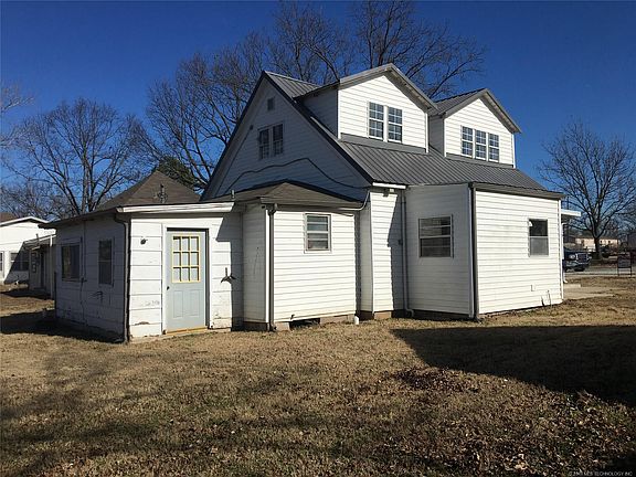 3rd image of 217 S Sidney Ave