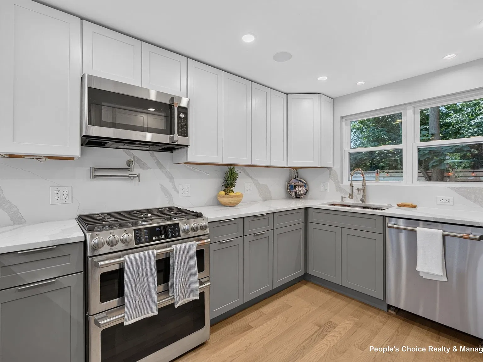 3 bed, 2.5 bath, 1885 sqft, $6,500 — Photo 3