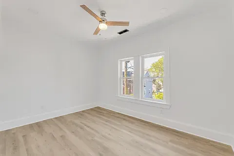 3 bed, 1349 sqft, $3,800 — Photo 3