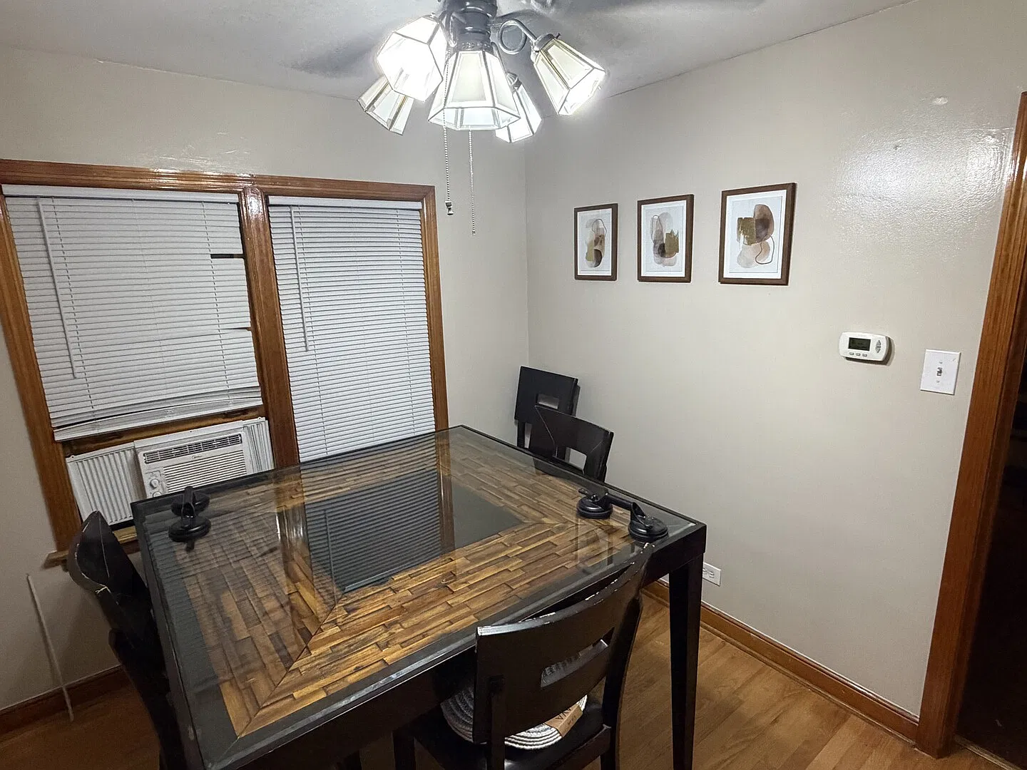Home away from home suites — Photo 4