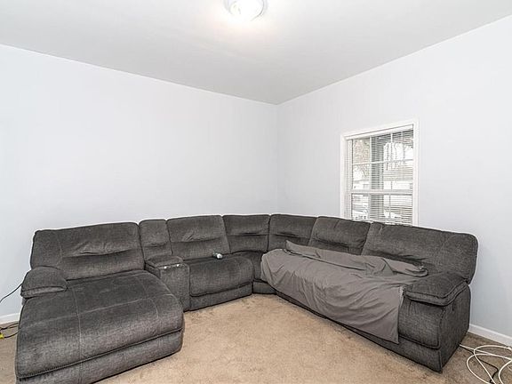 5th image of 2810 N Highland Pl