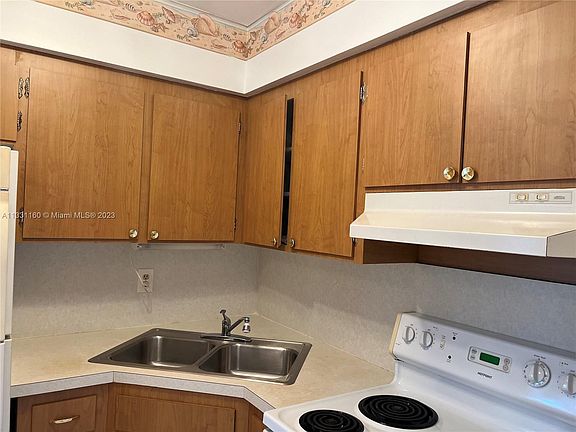 5th image of 1100 Atlantic Shores Blvd APT 310