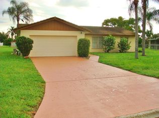 21 Burrstone Ave, Lehigh Acres, FL 33936