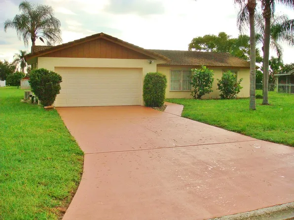 21 Burrstone Ave, Lehigh Acres, FL 33936