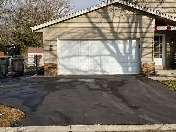 2nd image of 1112 River Park Cir W