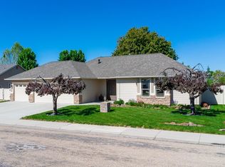 345 N Magnolia Pl, Middleton, ID 83644