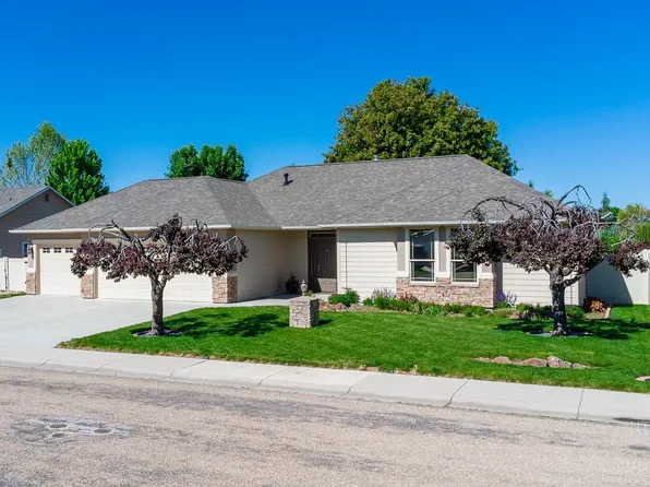 345 N Magnolia Pl, Middleton, ID 83644