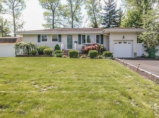 207 W Hegel Ave, Edison, NJ