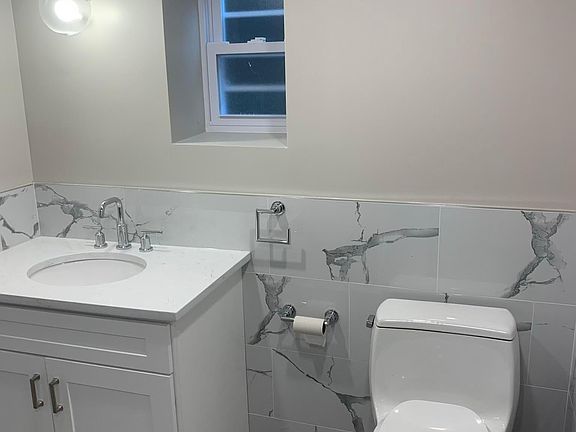 3rd image of 49 Park St #1