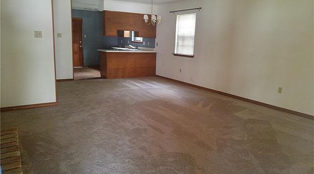 2nd image of 154 Beech St