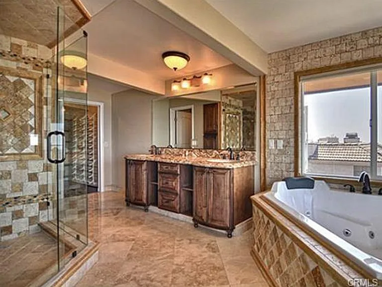 621 Loretta Dr — Photo 24