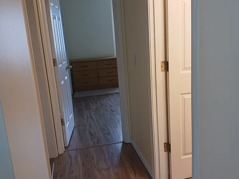 108 Burton St — Photo 30