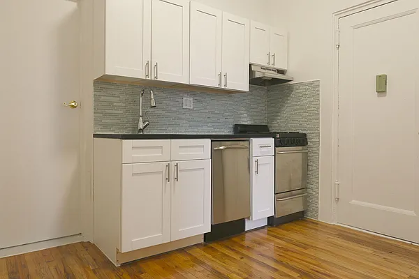 Rented by Compass | media 28