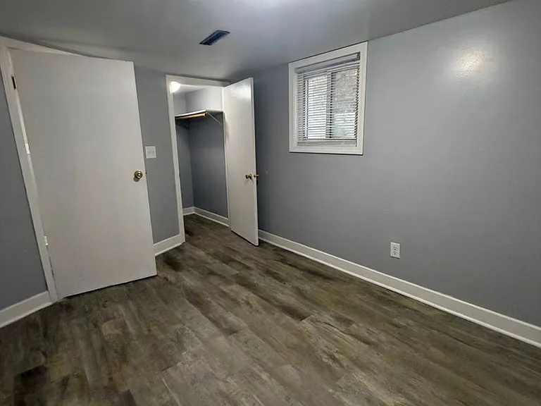 4828 Melville Ave — Photo 16