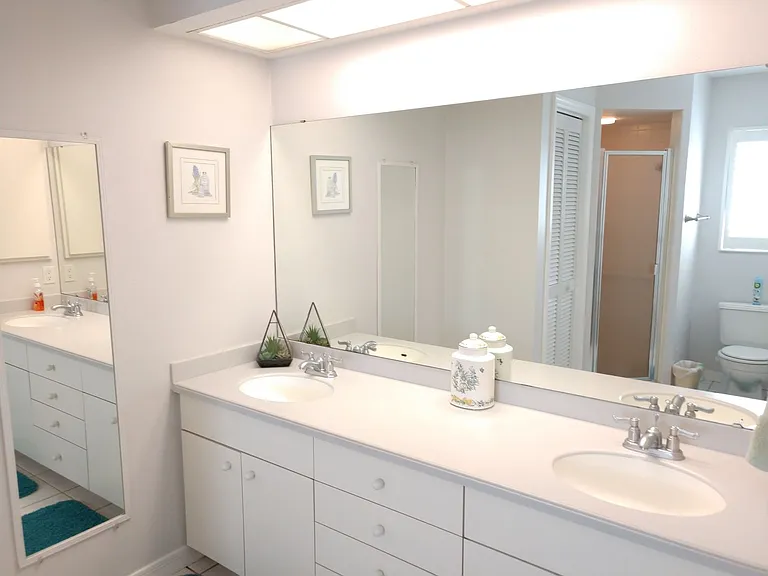 3177 E Village Dr — Photo 28