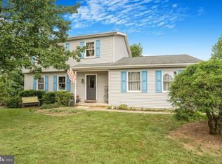 210 E Hazel St, Jonestown, PA 17038