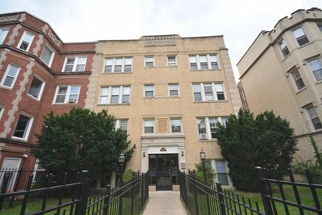 1st image of 1421 W Farwell Ave #B3