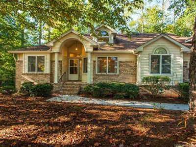 150 Governors Dr, Hendersonville, NC, 28791