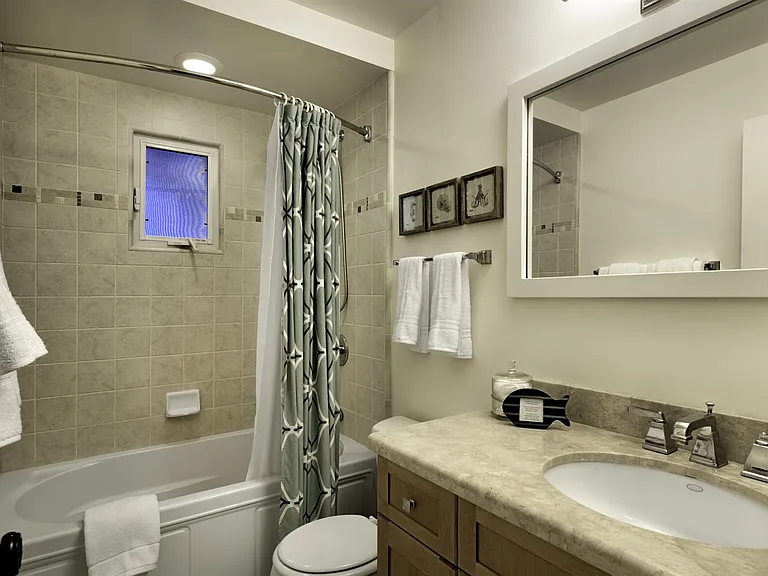 1108 Buena Vista Ave — Photo 4