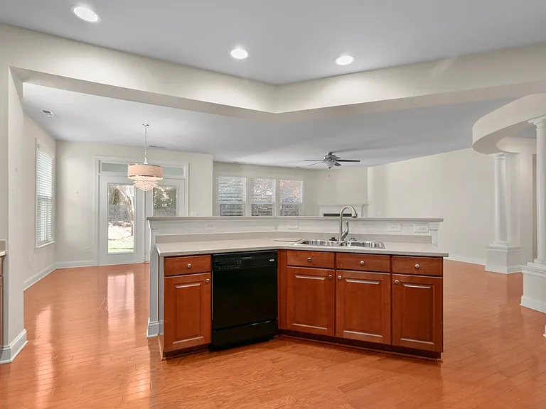 722 Pierside Dr — Photo 29
