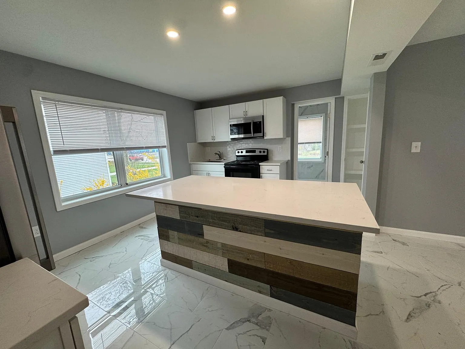 1 bed, 800 sqft, $1,125 — Photo 3