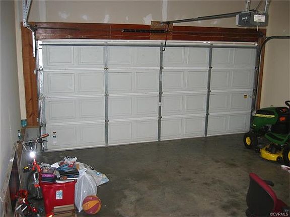 3rd image of 1415 Dinwiddie Ave