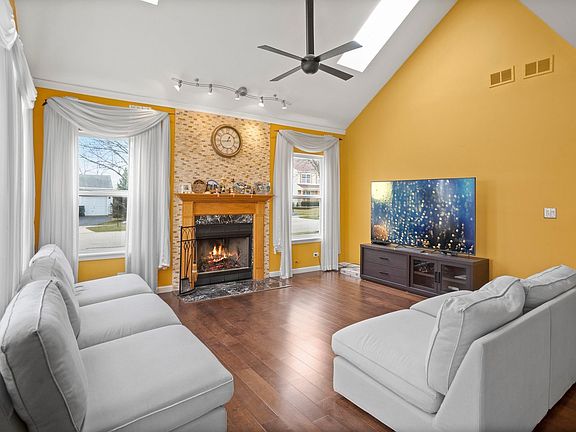 3rd image of 2955 Deerpath Ct