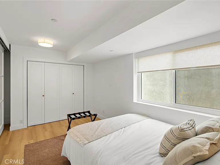 1045 Gaviota Dr #B — Photo 24