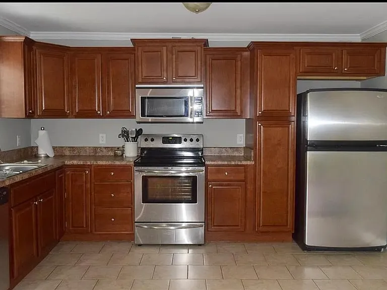 316 Whitehall Rd — Photo 5